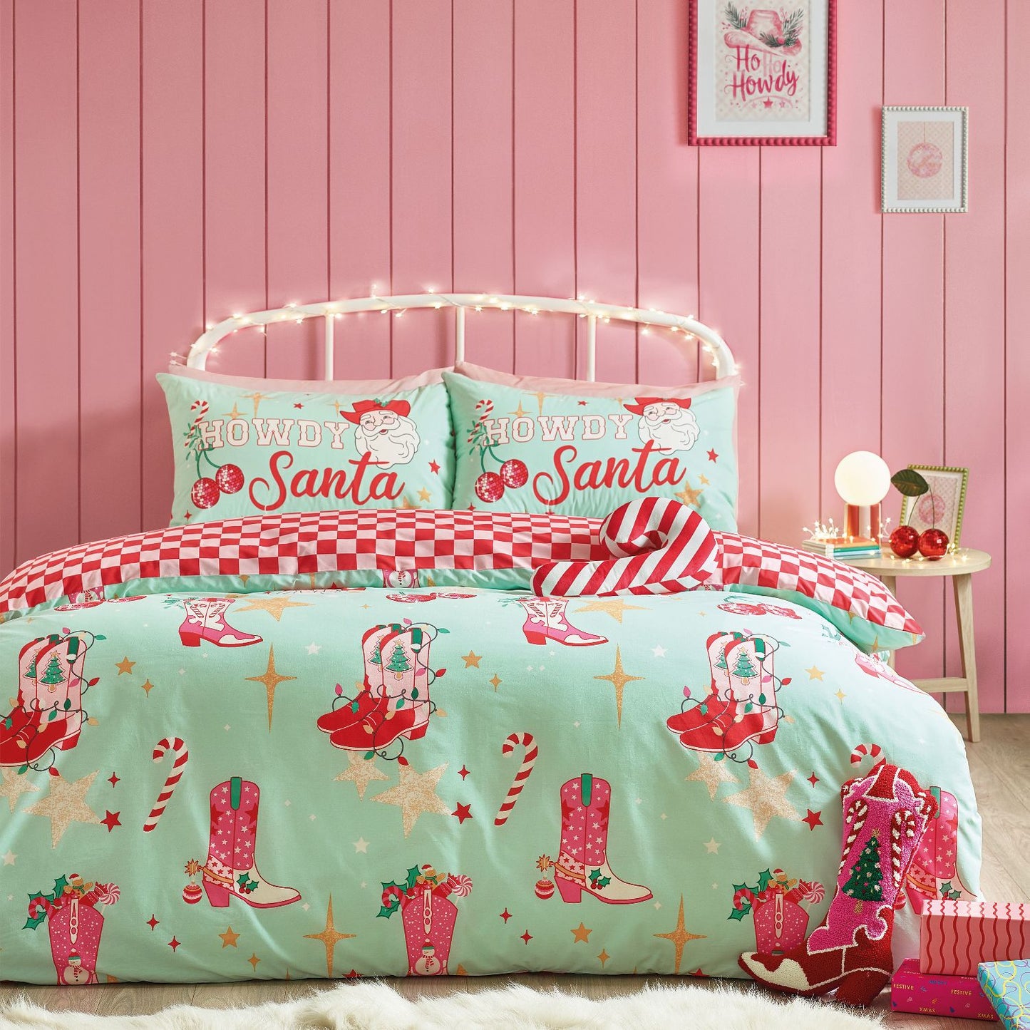 Catherine Lansfield Santa's Howdy Christmas Green Reversible Duvet Set