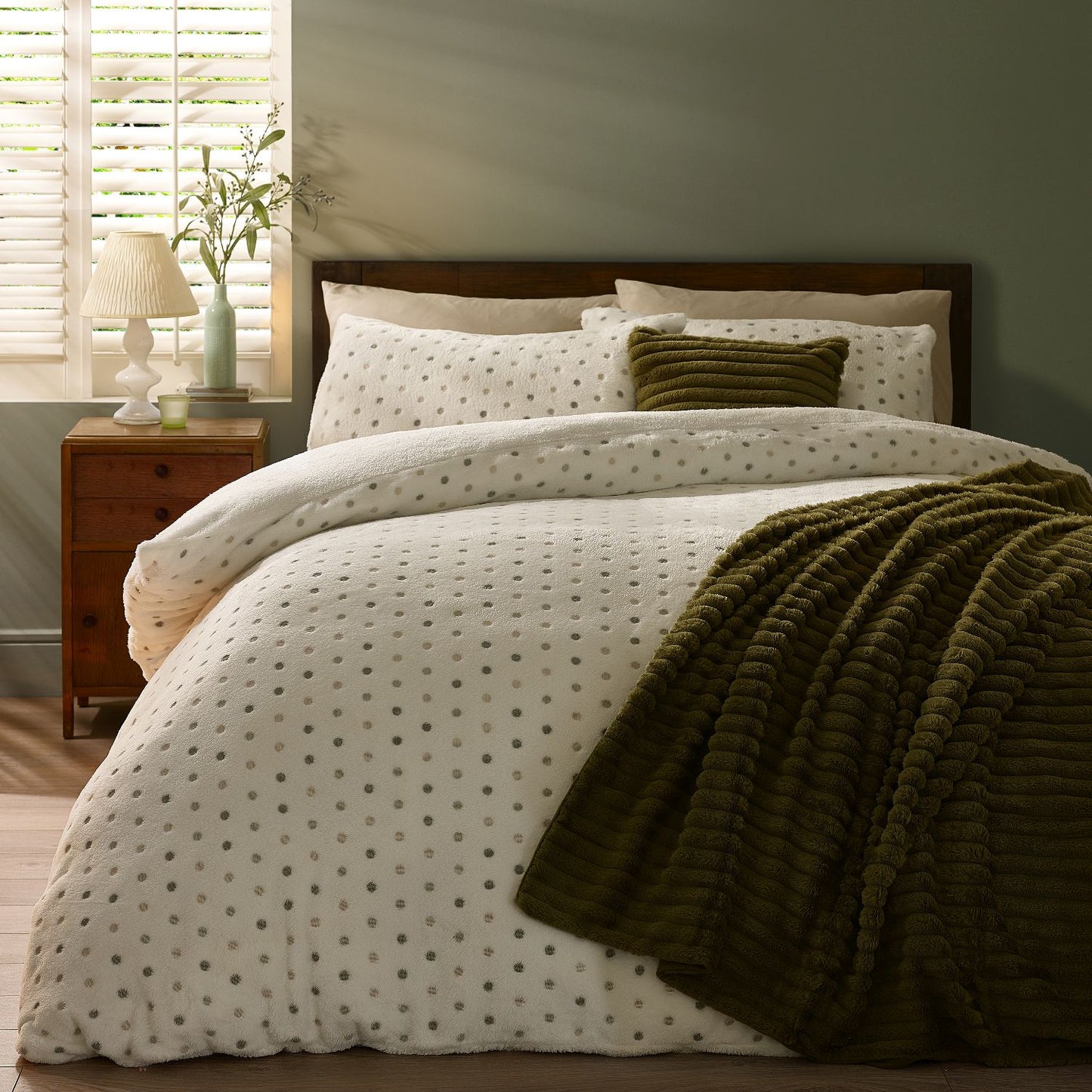 Catherine Lansfield Cosy Spot Cream Fleece Duvet Set