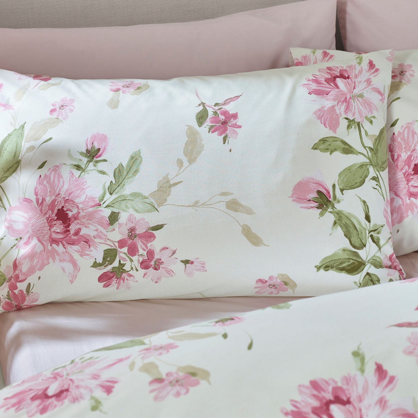 Catherine Lansfield Avebury Floral Cream Reversible Duvet Set
