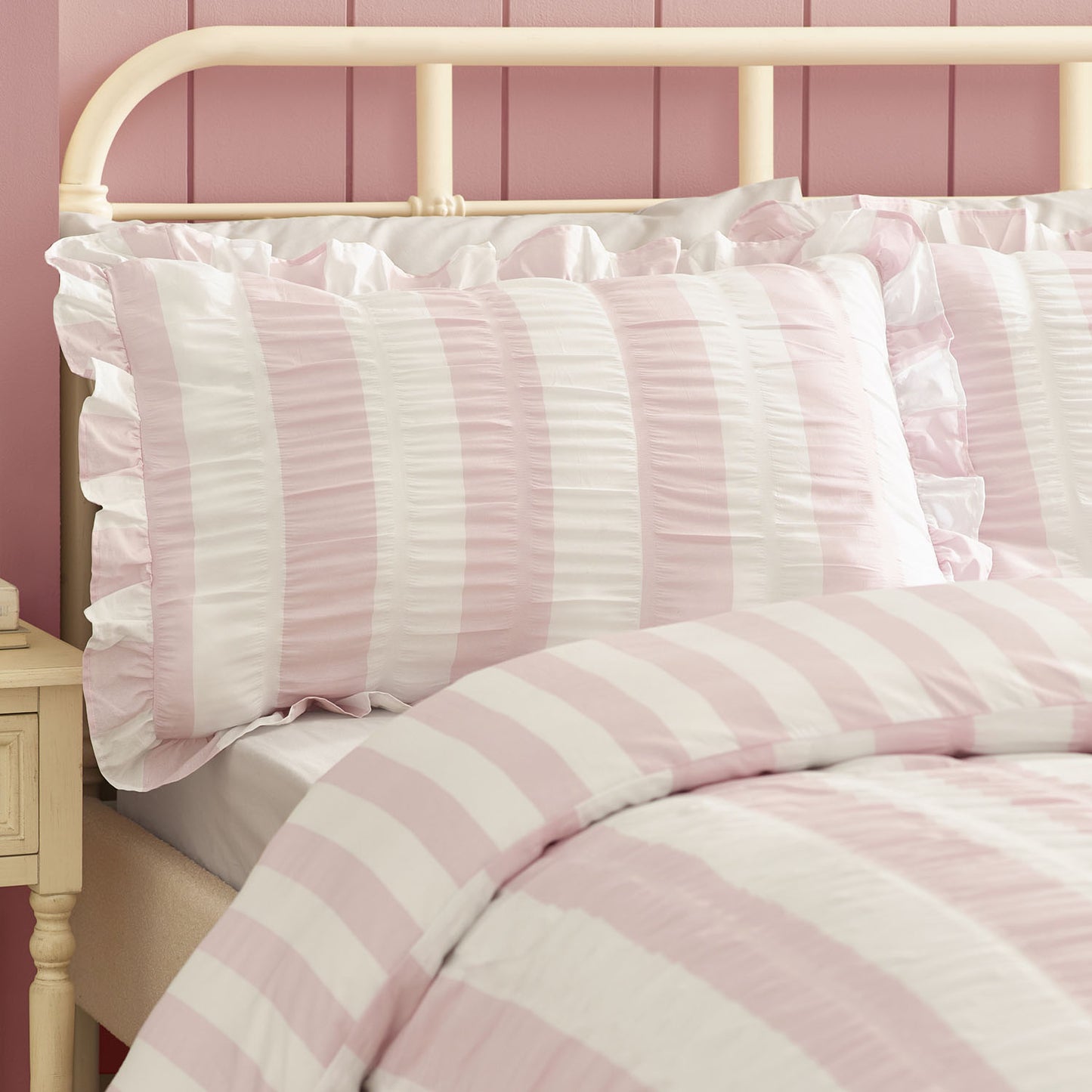 Catherine Lansfield Seersucker Frill Stripe Pink Duvet Set