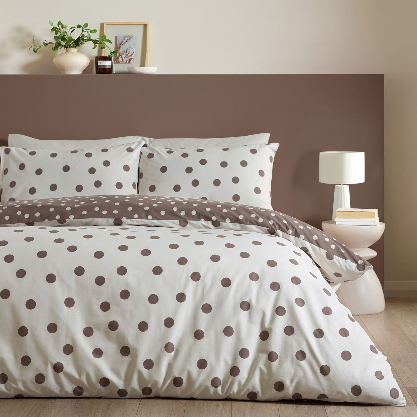 Catherine Lansfield Polka Dot Chocolate Reversible Duvet Set