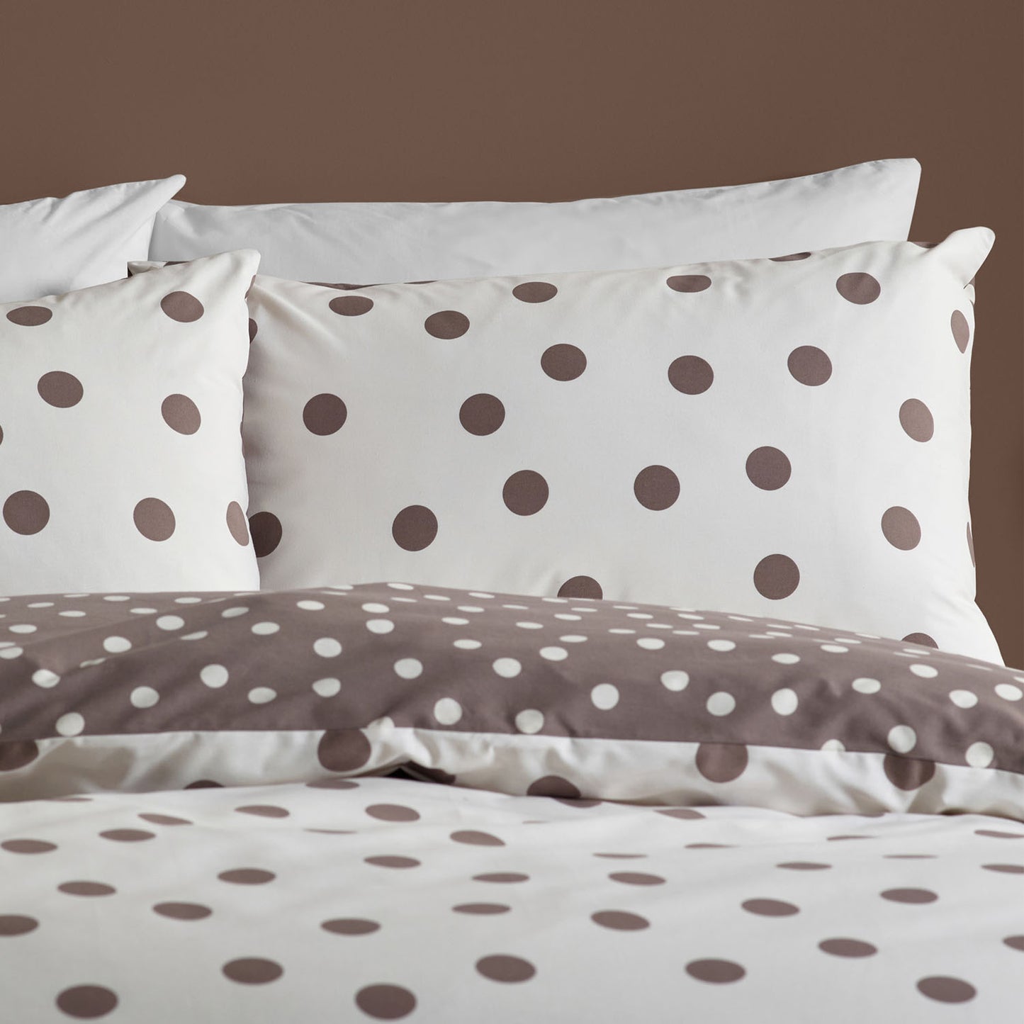 Catherine Lansfield Polka Dot Chocolate Reversible Duvet Set