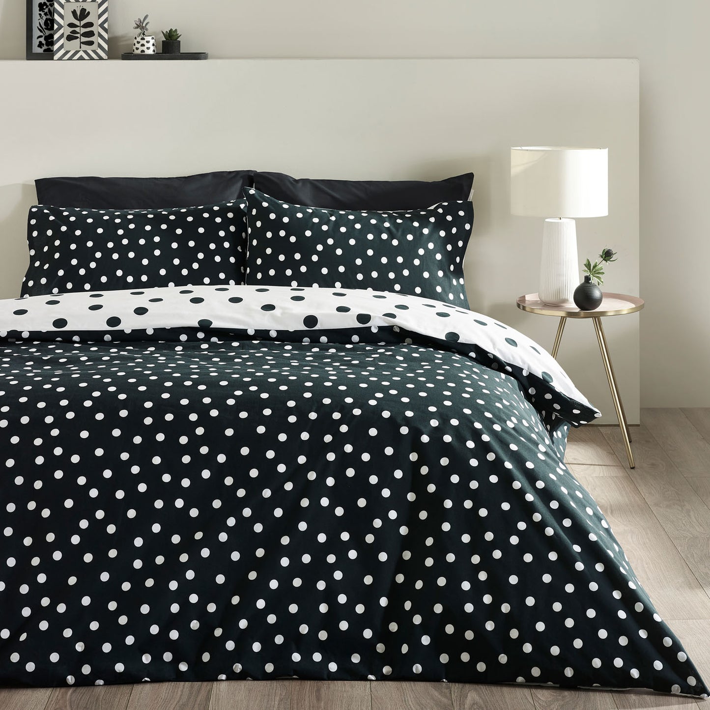 Catherine Lansfield Black & White Polka Dot Reversible Duvet Set