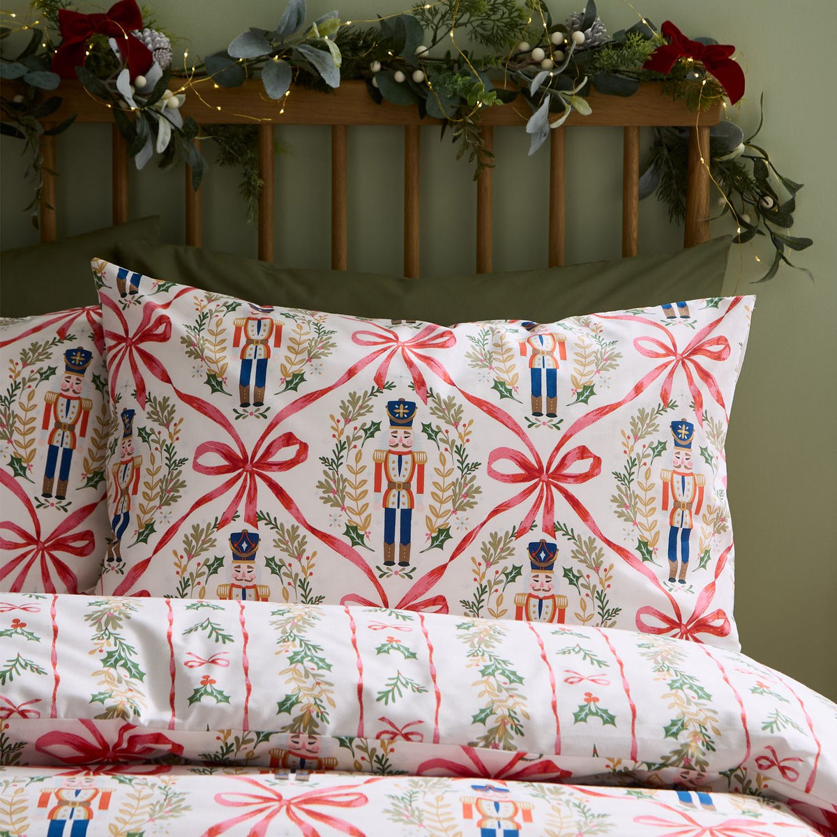 Catherine Lansfield Christmas Nutcracker Bows Duvet Set