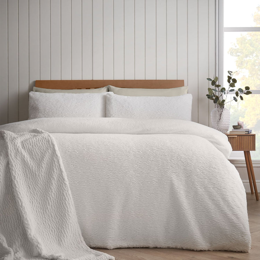 Catherine Lansfield Textured Wave Cream Faux Fur Duvet Set