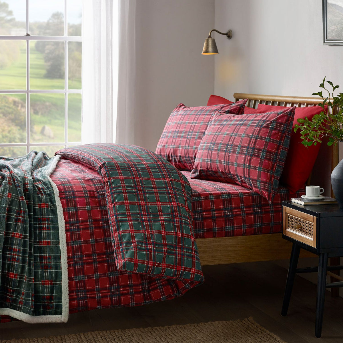 Catherine Lansfield Reversible Tartan Check Red/Green Duvet Set