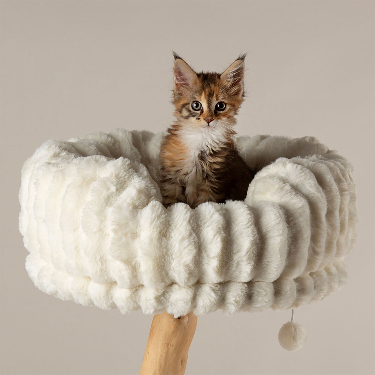 Scruffs Pyrenees Cream Cat Scratching Tree