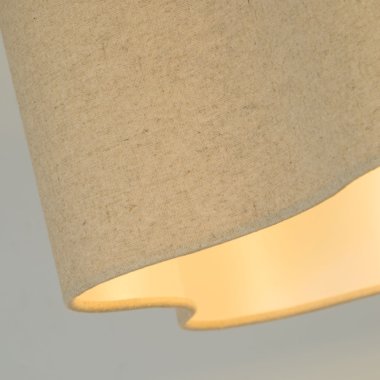 Clover Scallop Edge Natural Linen Easy Fit Shade