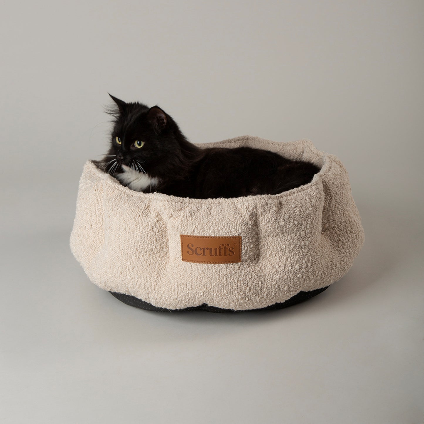 Scruffs Boucle Ivory Cat Bed