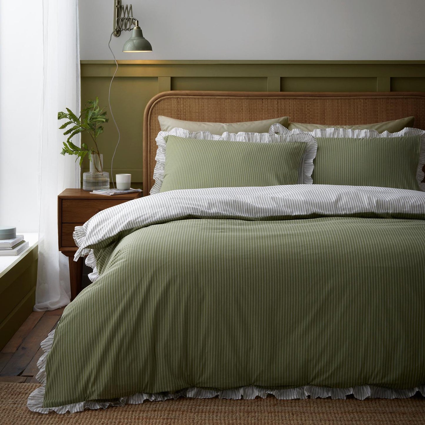 Frill Embroidered Bow Stripe Reversible Green Cotton Duvet Set