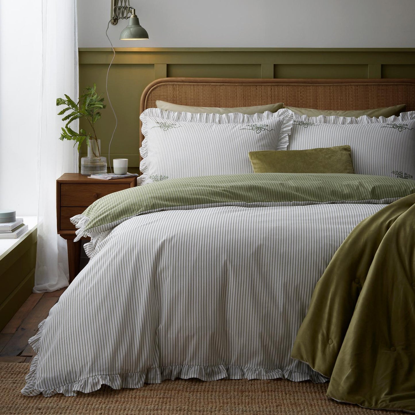 Frill Embroidered Bow Stripe Reversible Green Cotton Duvet Set