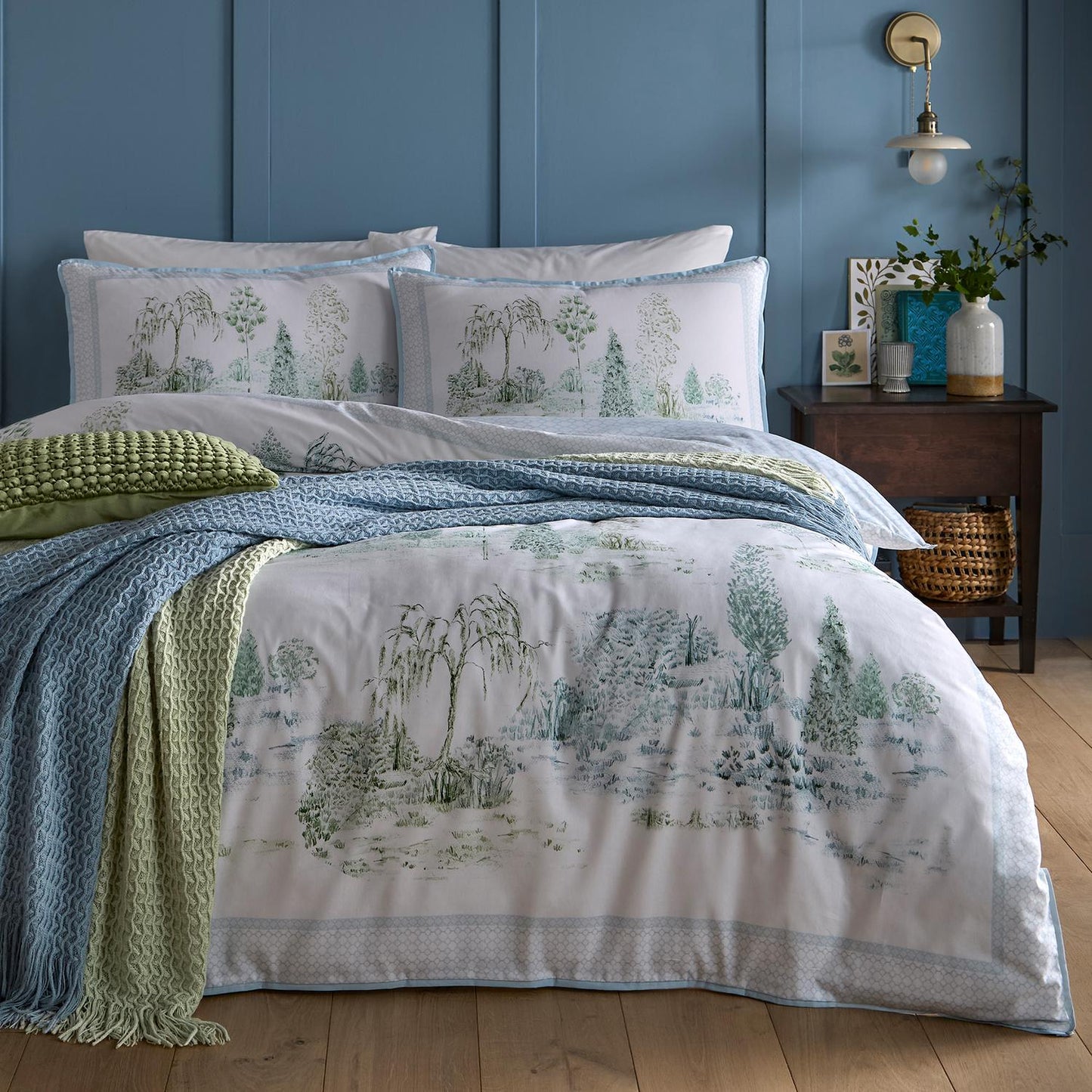 Willow Tree Scene Blue Reversible 100% Cotton Duvet Set