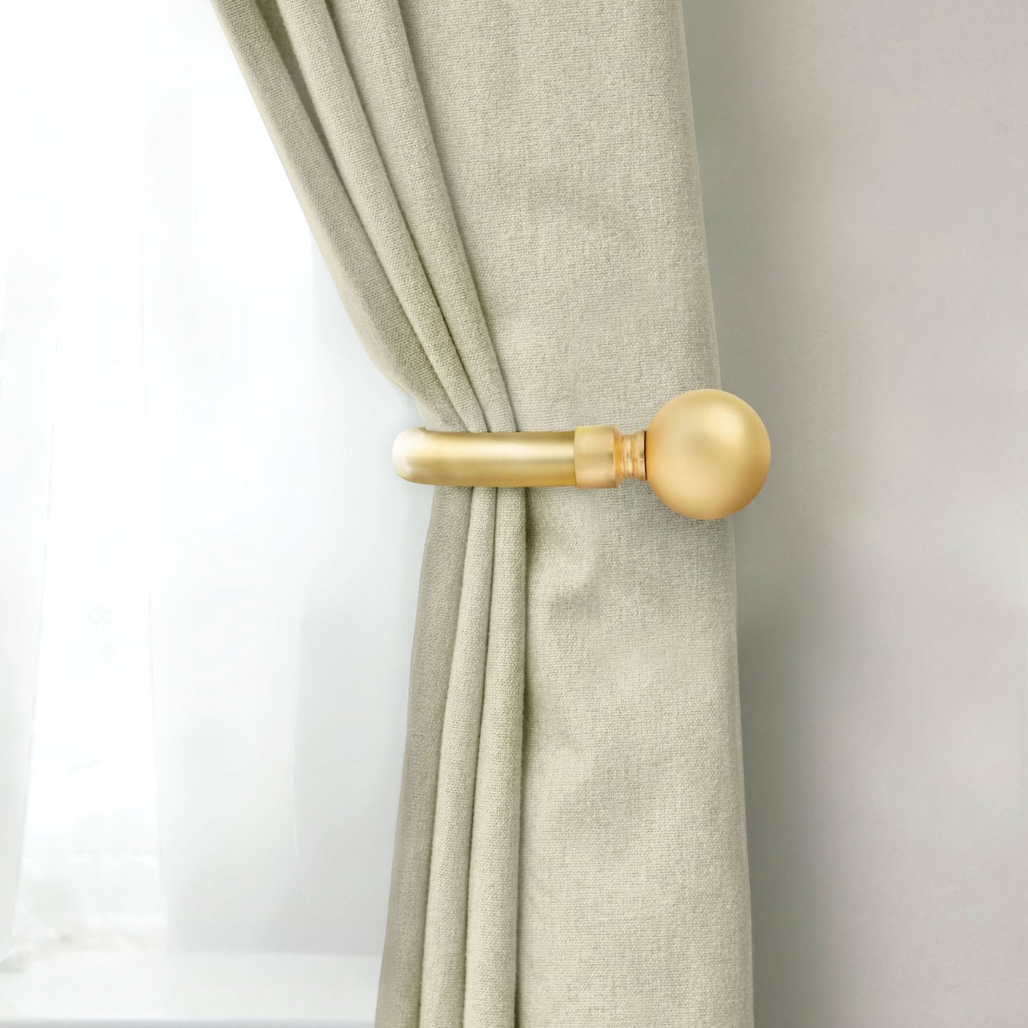Ball Matt Gold Holdbacks (Pair)