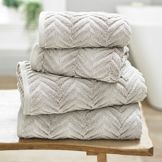 The Lyndon Company Catalonia 650GSM Sculpted Zero Twist Natural Towels