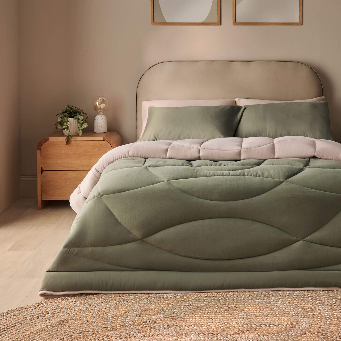 Silentnight Olive Green Reversible Coverless 10.5 Tog Duvet Set