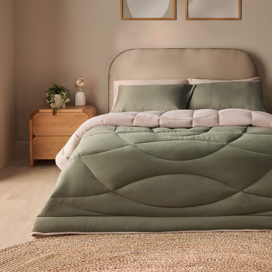 Silentnight Olive Green Reversible Coverless 10.5 Tog Duvet Set