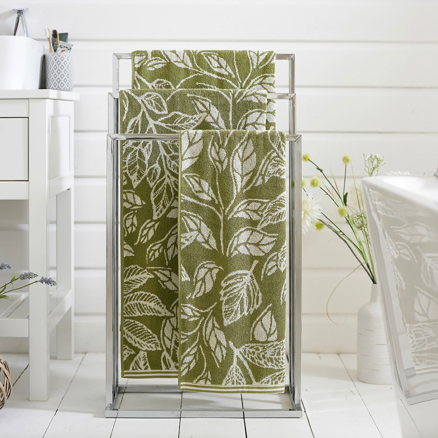 Deyongs Green Mixed Leaves Towels
