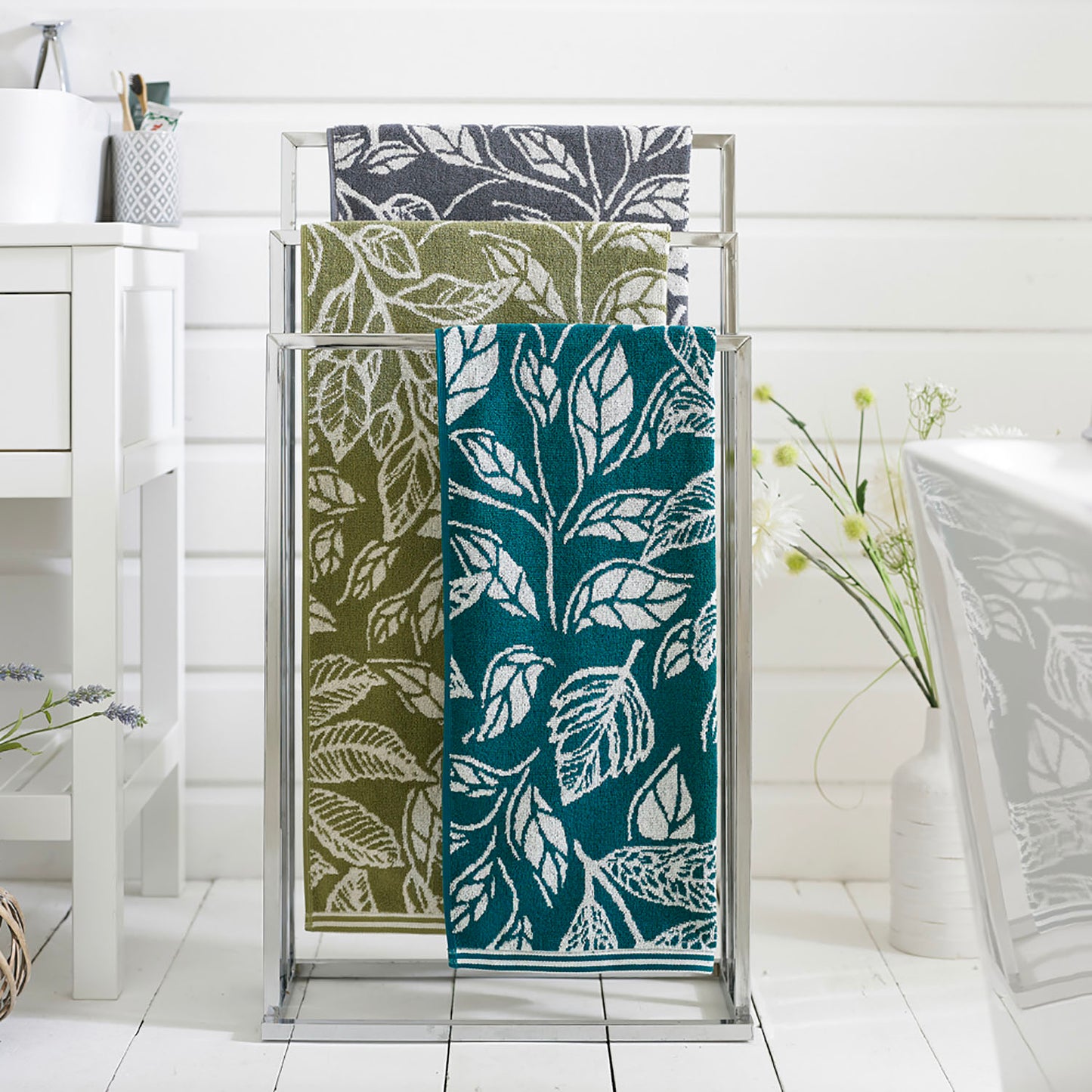 Deyongs Green Mixed Leaves Towels