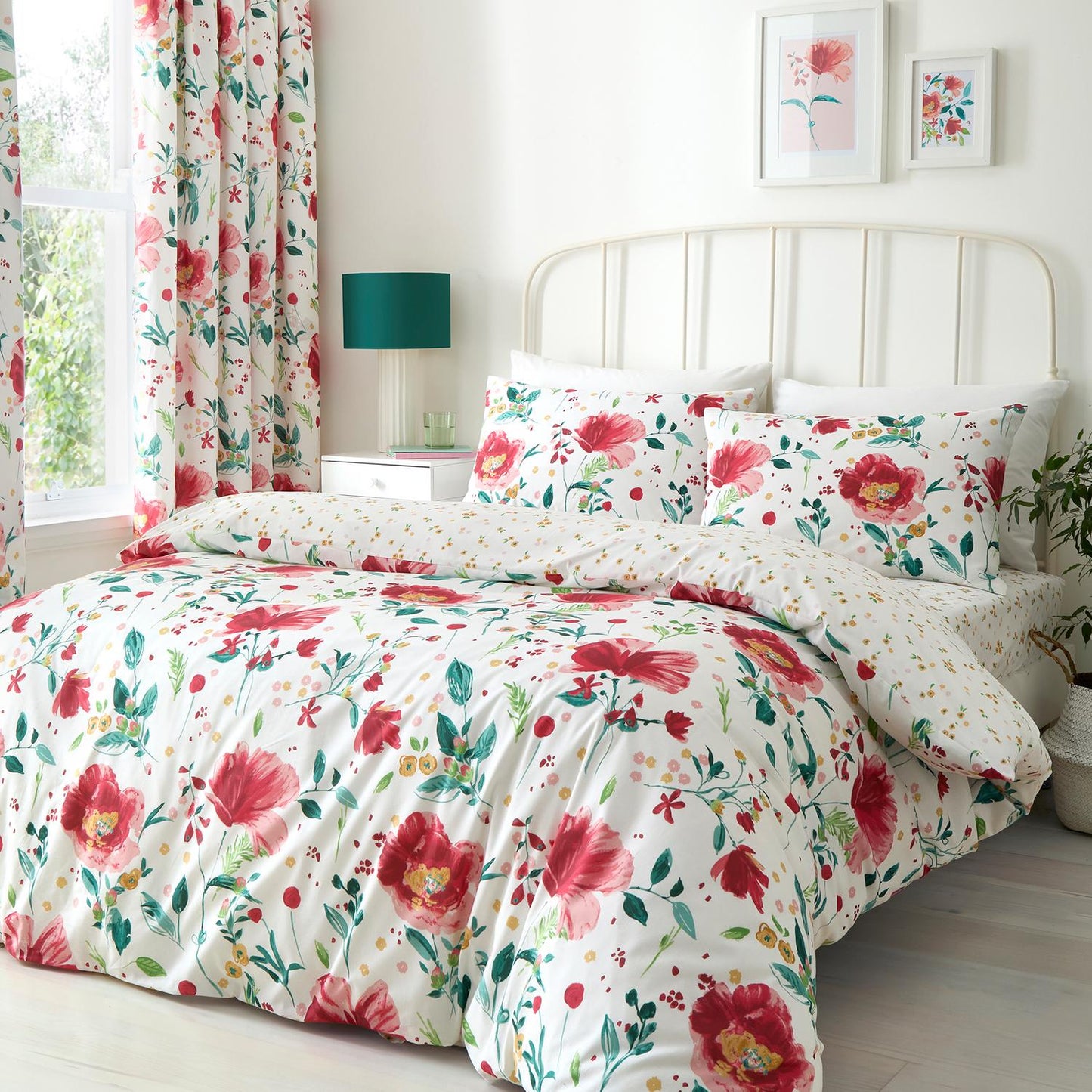 Abstract Poppy Red Reversible Duvet Set