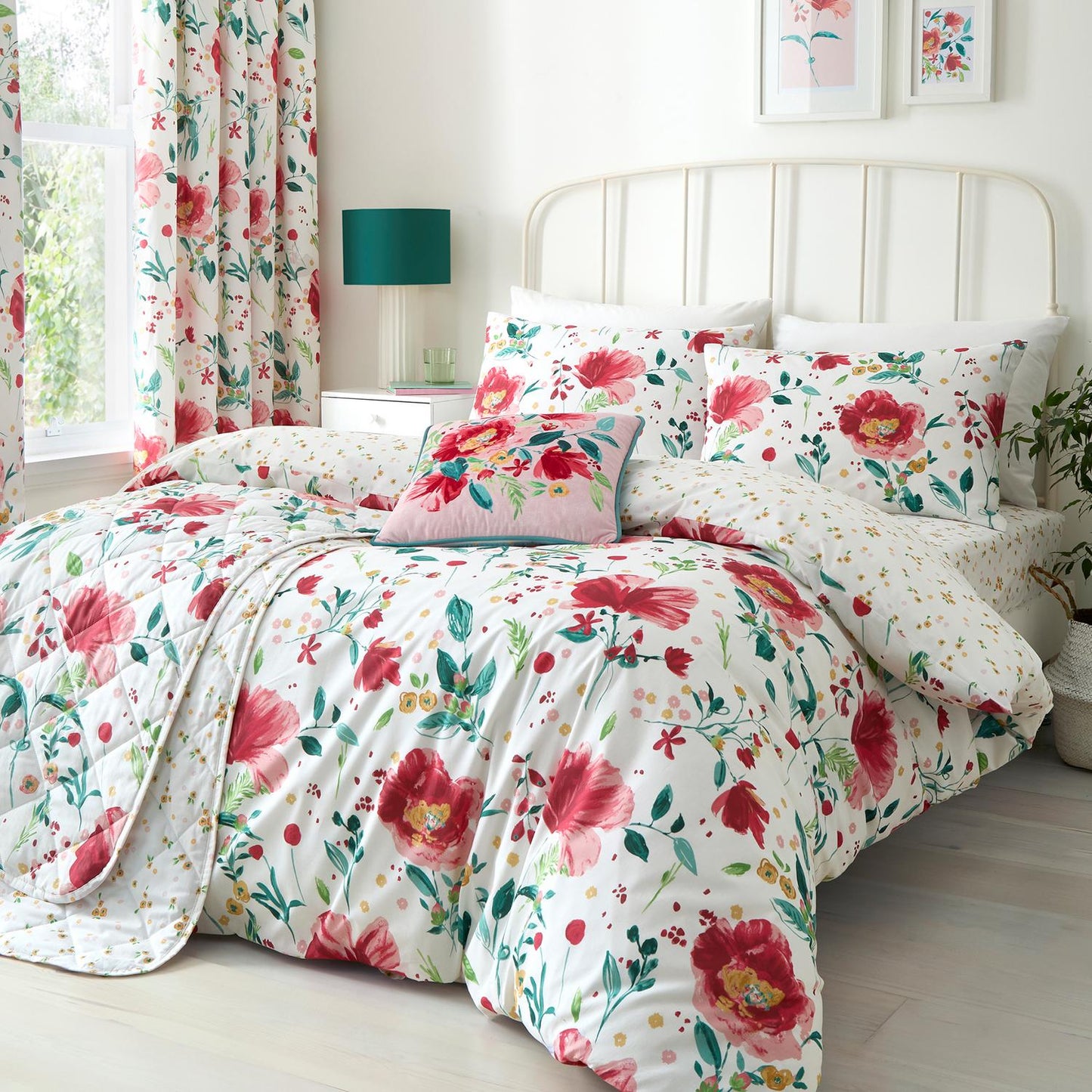 Abstract Poppy Red Reversible Duvet Set