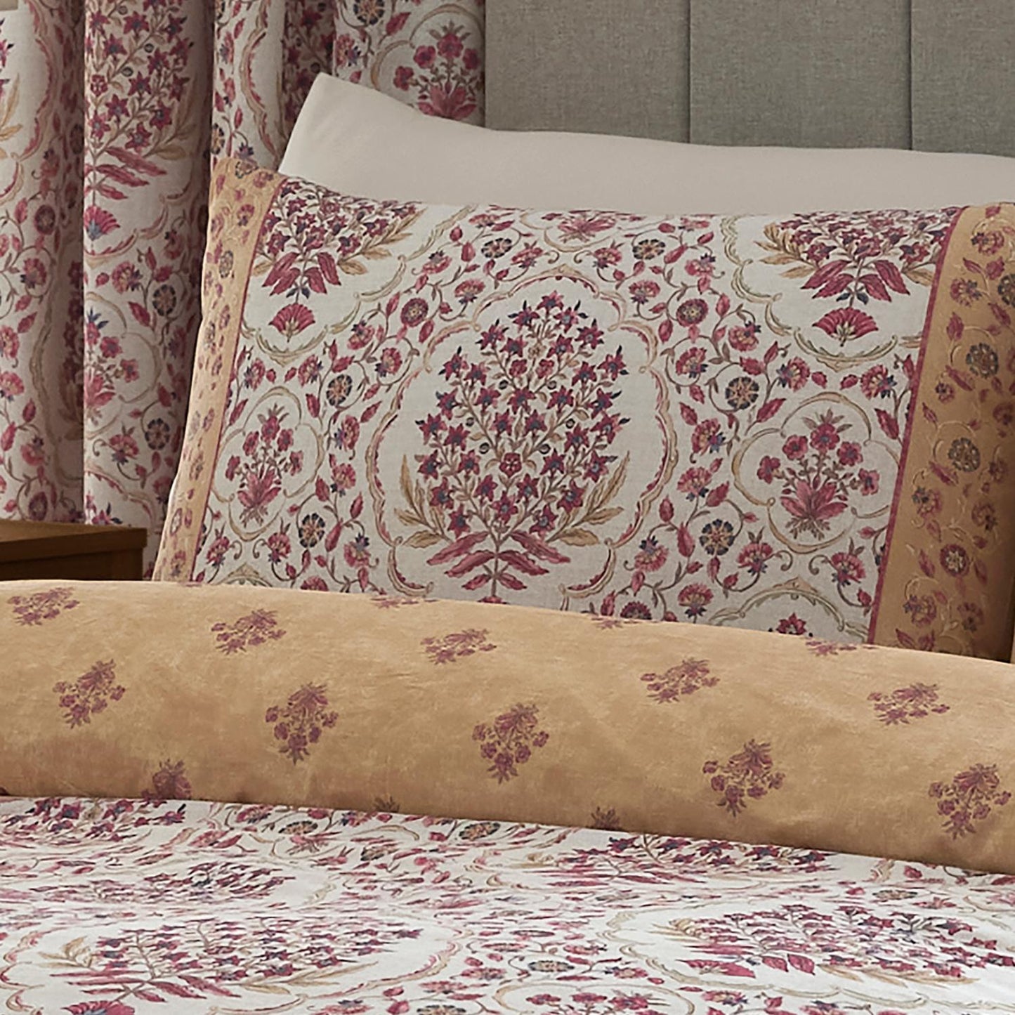 Ashmead Berry Reversible 100% Cotton Duvet Set