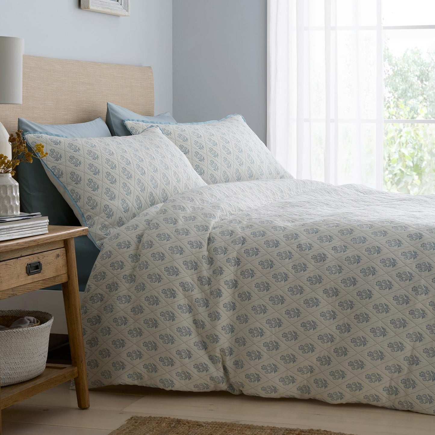 Block Floral Trellis Blue Duvet Set