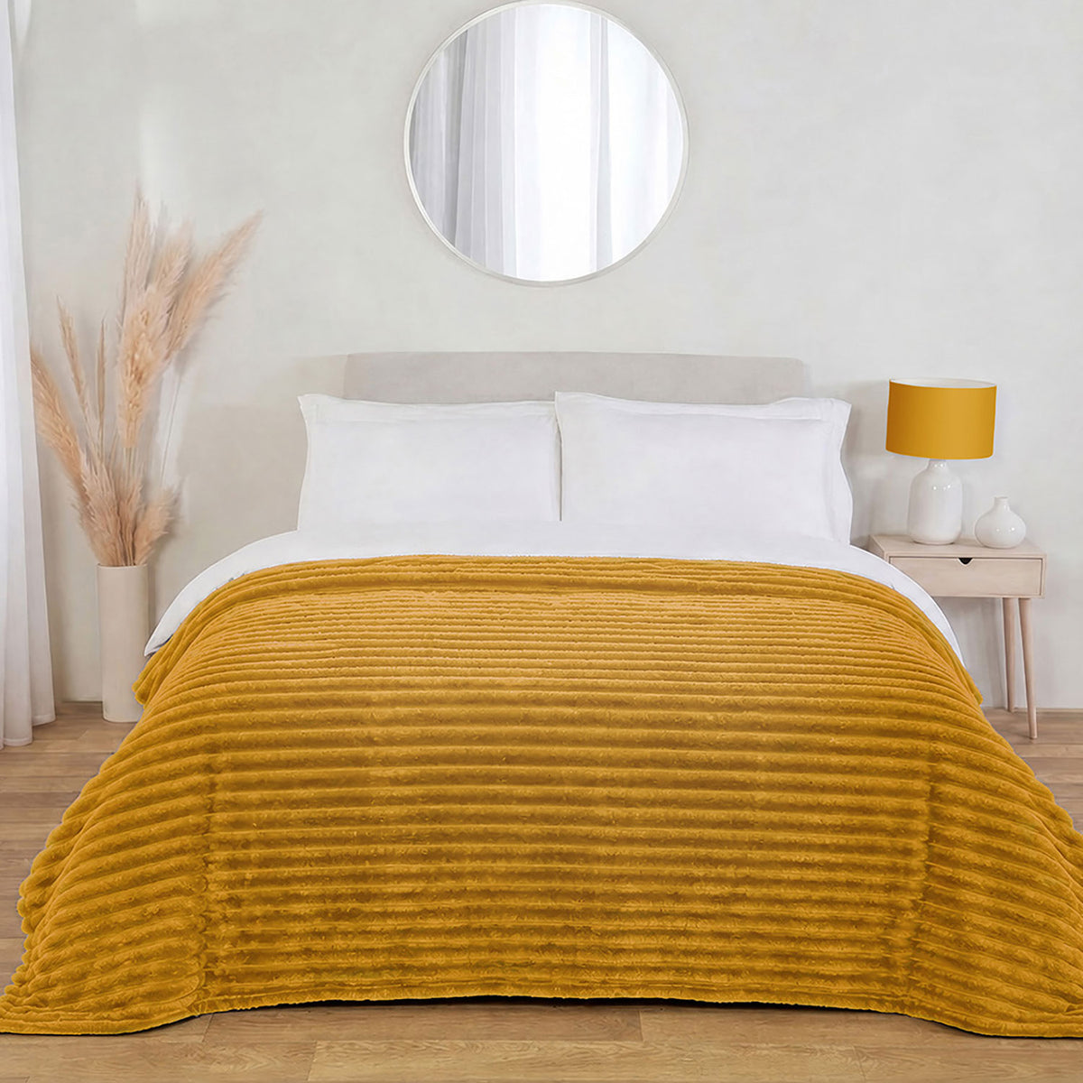 Dalton Ochre Extra Large Ribbed Fleece Throw (200cm x 240cm)