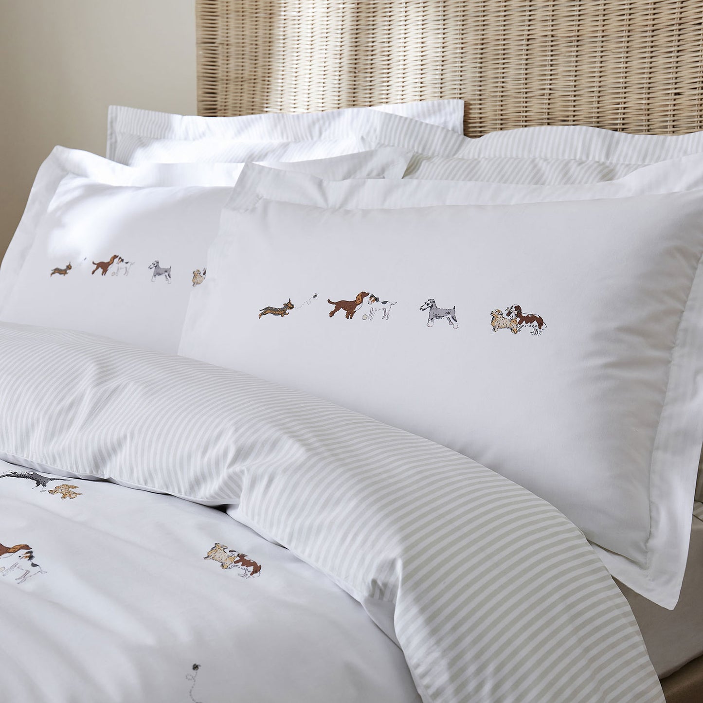 Sophie Allport Doggy Day Care Off-White Duvet Set