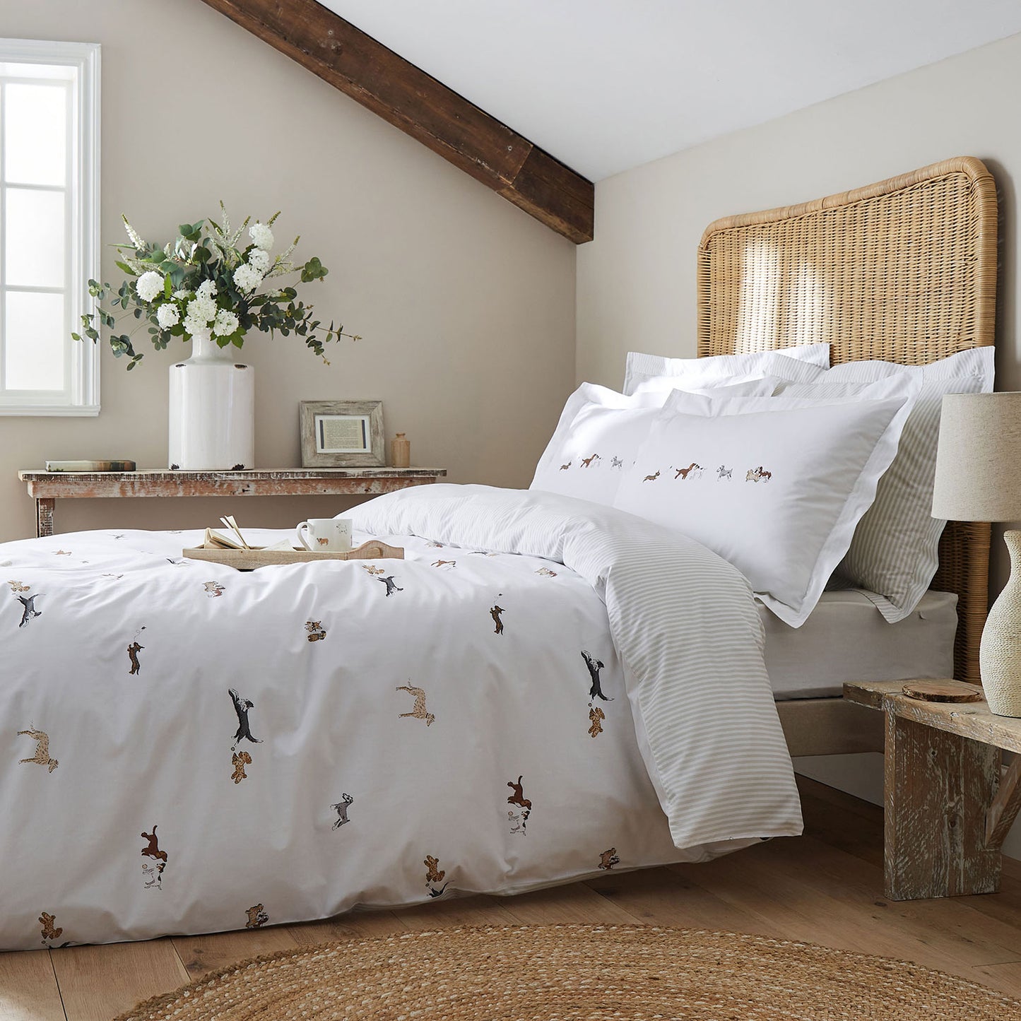 Sophie Allport Doggy Day Care Off-White Duvet Set