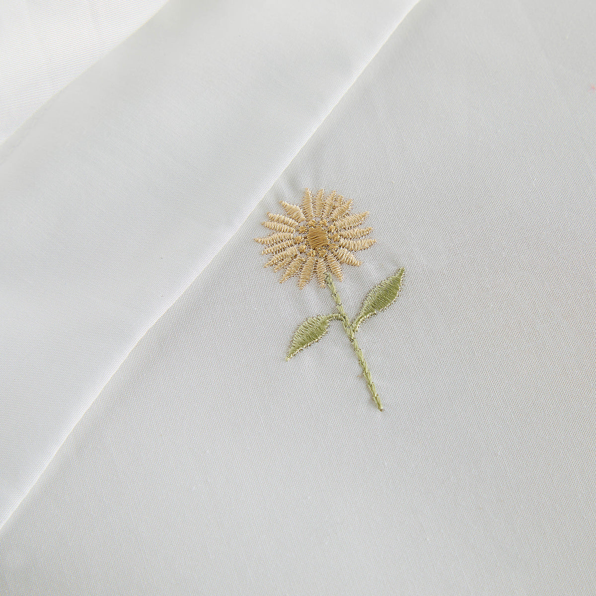 Sophie Allport Embroidered Sunflowers 200TC White Cotton Duvet Set