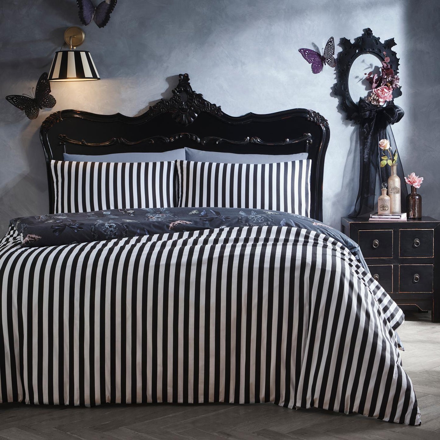 Gothic Bows Noir Reversible Duvet Set