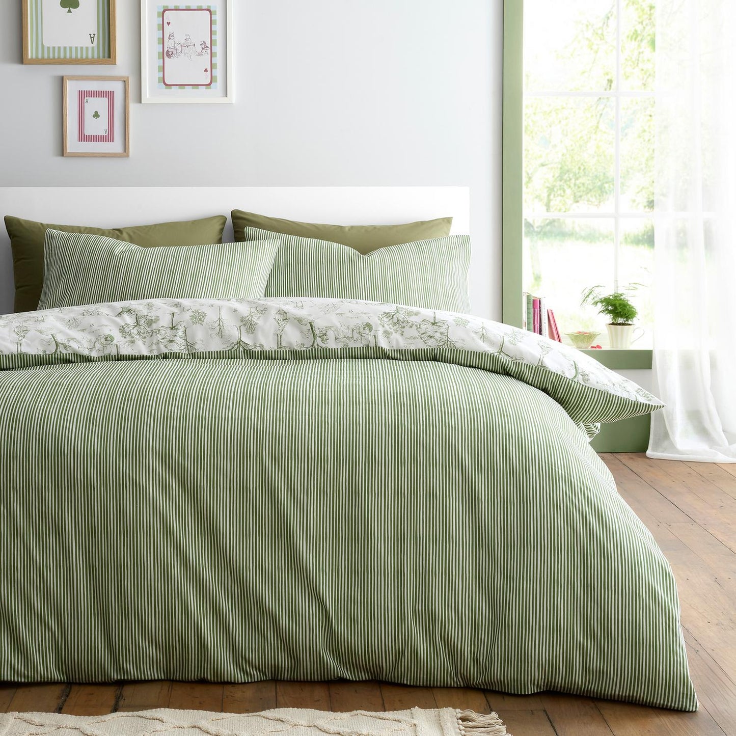 Woodland Toile Reversible Green Duvet Set