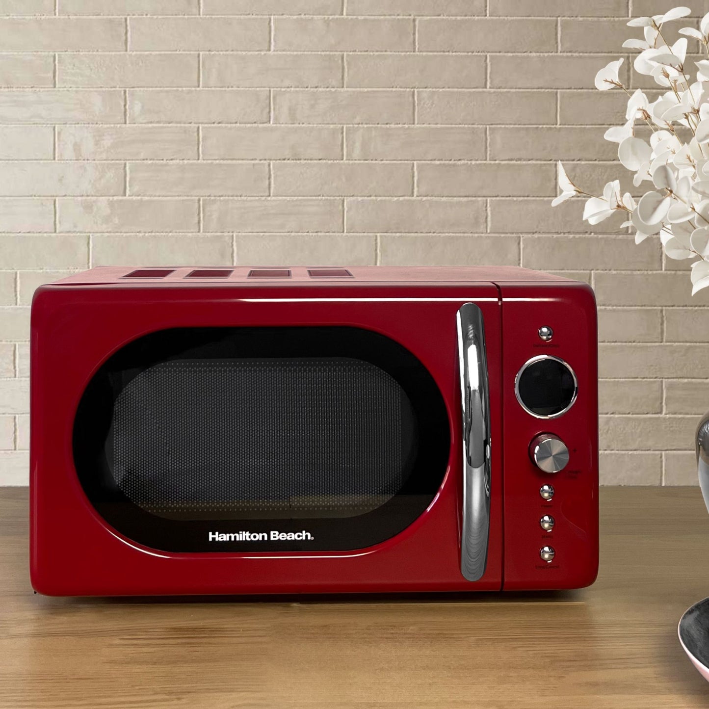 Hamilton Beach 20L 700W Red Retro Microwave