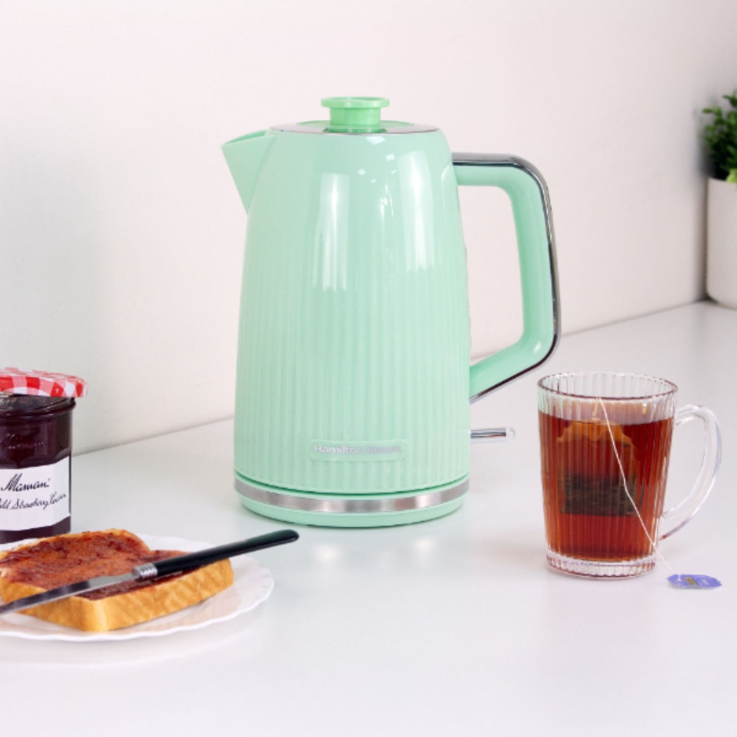 Miami Collection Hamilton Beach Mojito Green Kettle And Toaster Set