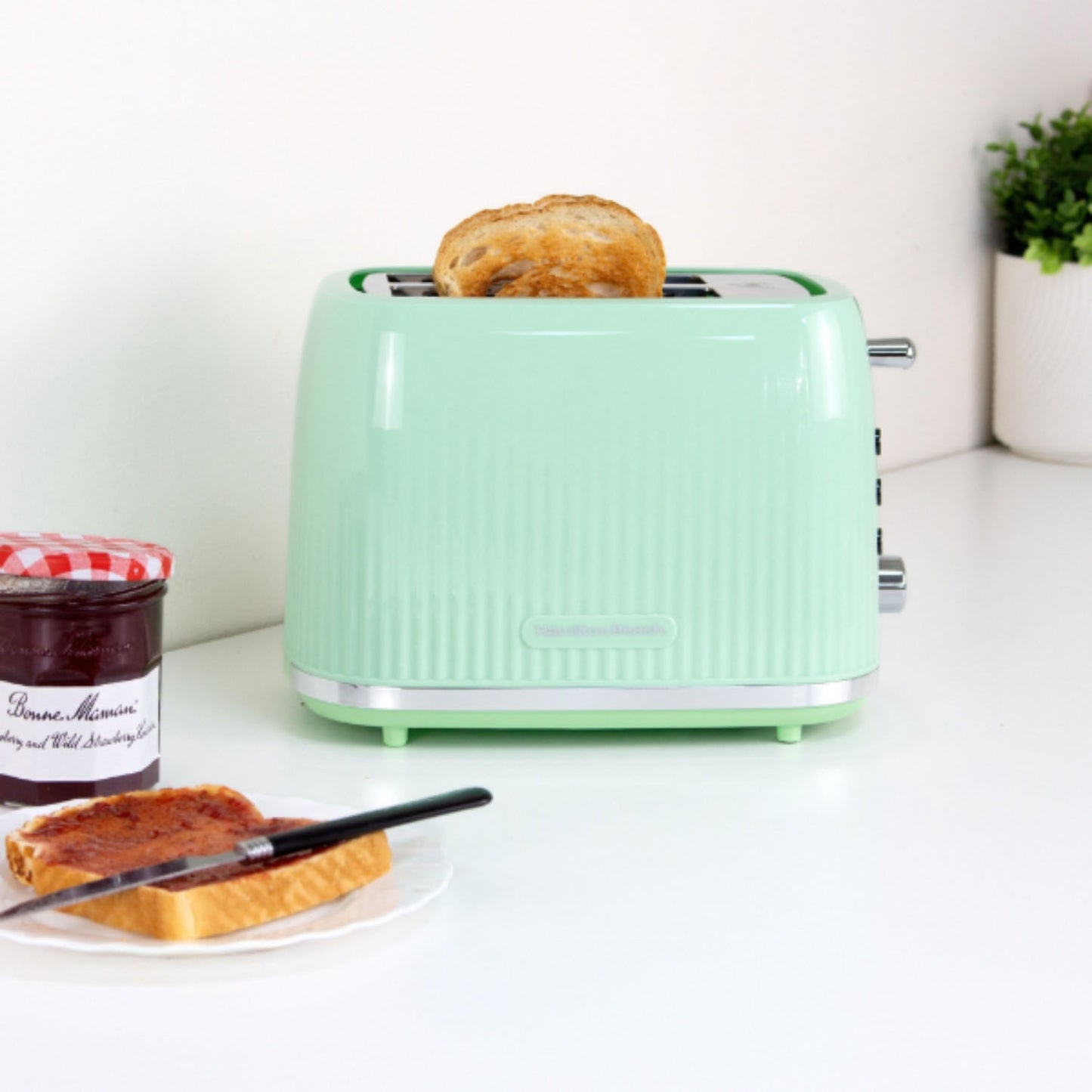 Miami Collection Hamilton Beach Mojito Green Kettle And Toaster Set