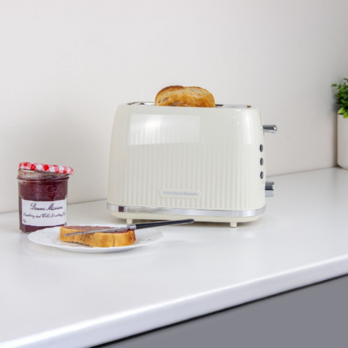 Miami Collection Hamilton Beach Sand Kettle And Toaster Set