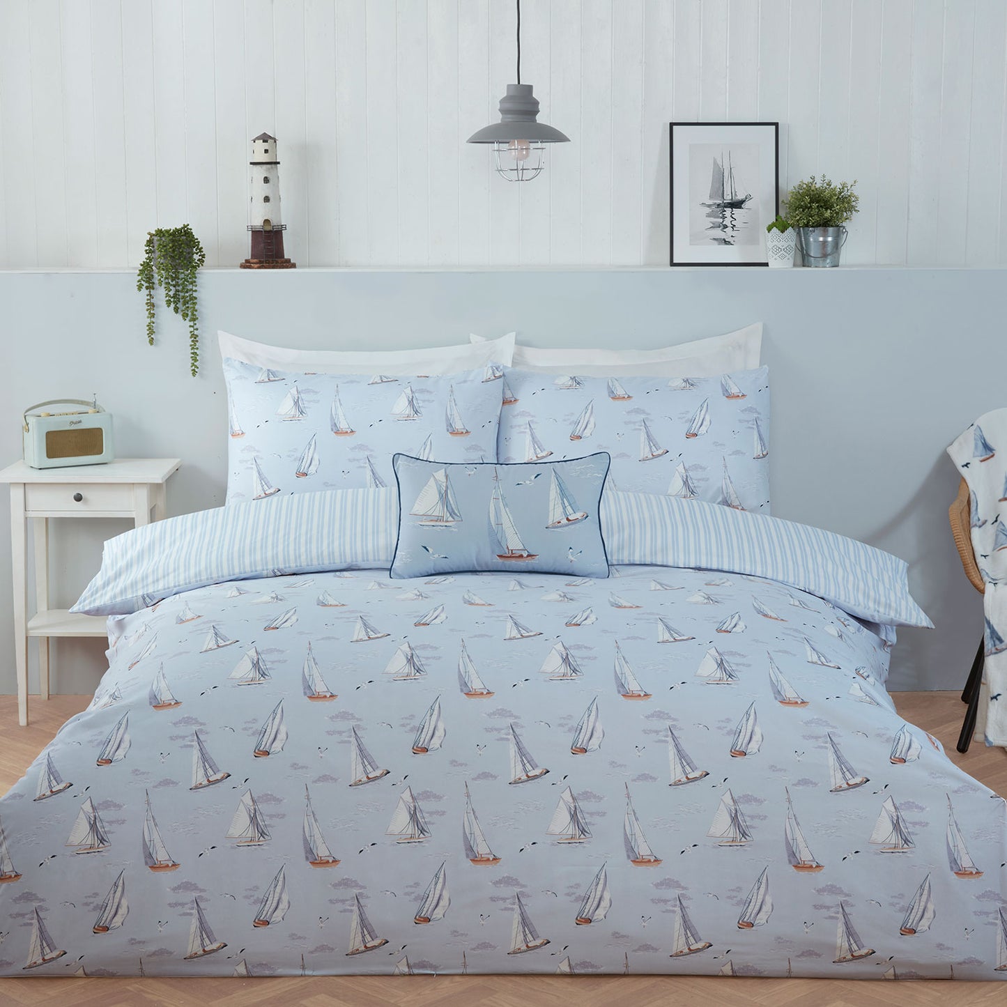 Boats & Gulls Reversible Blue Super Soft Duvet Set