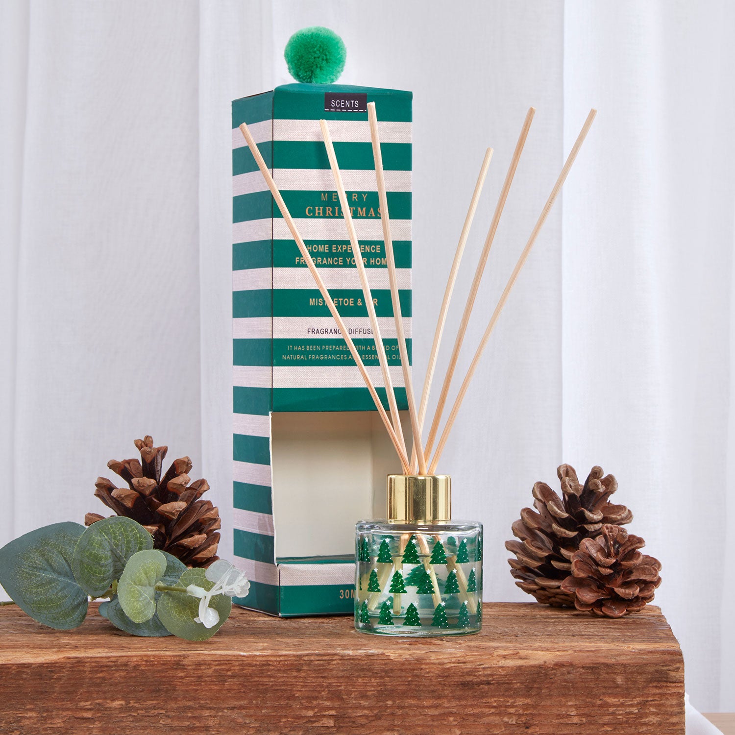 Christmas Trees Mistletoe & Fir 40ml Reed Diffuser Julian Charles Home