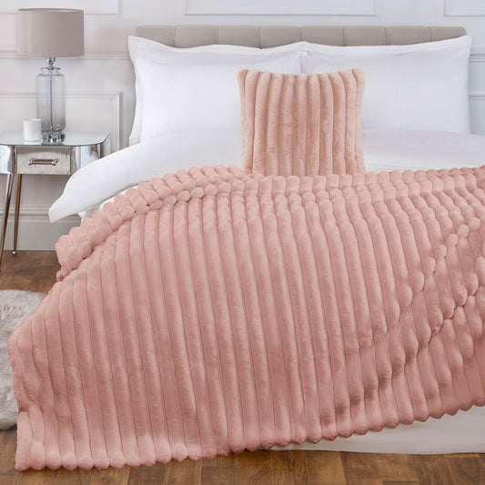 Fairmont Blush Luxury Faux Fur Throw (130cm x 200cm)