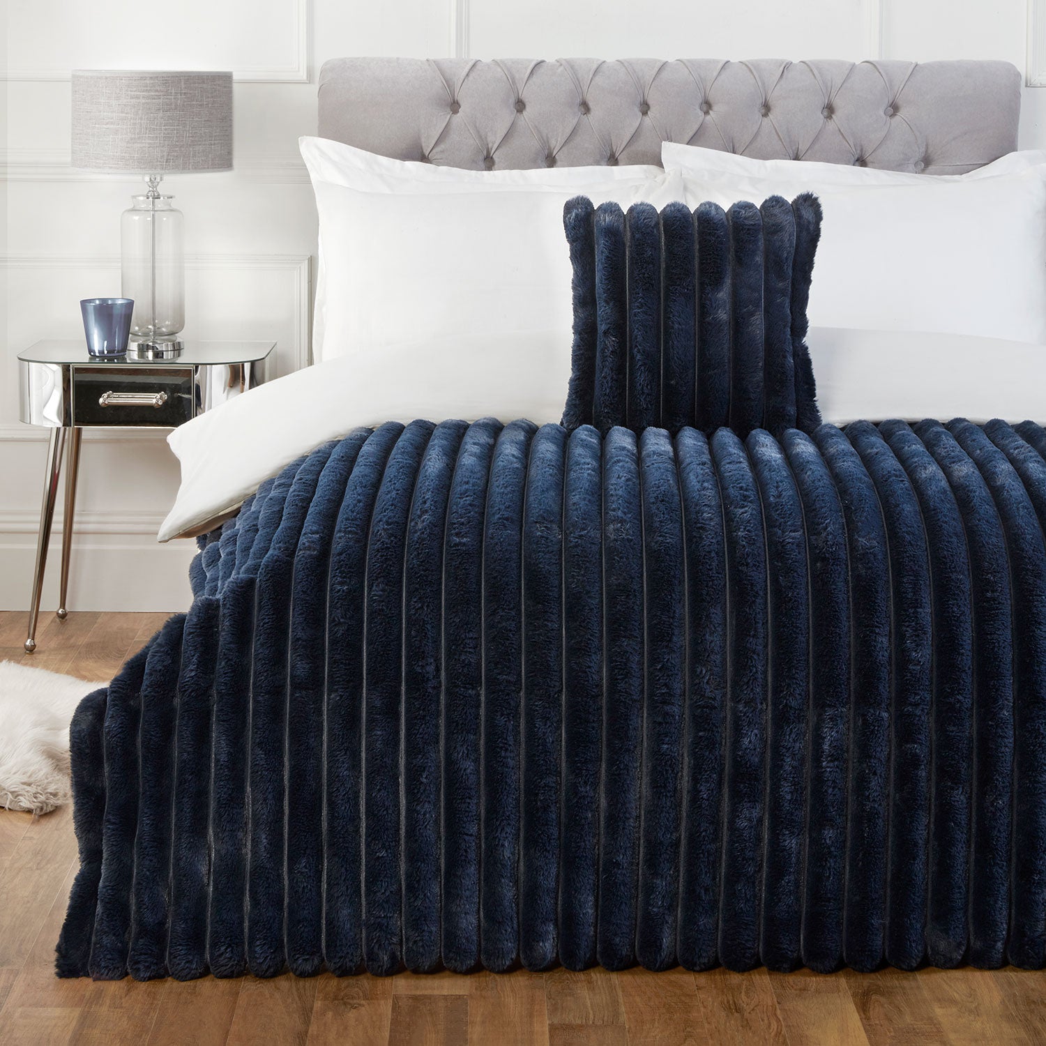 Navy fur cushion best sale