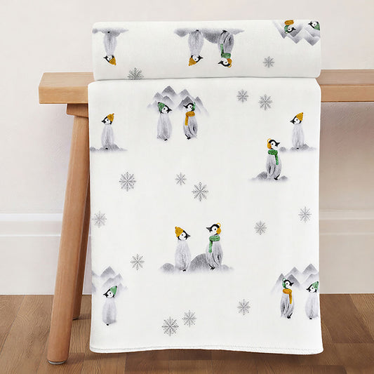 Penguin Pals Printed Fleece Throw (130cm x 150cm)