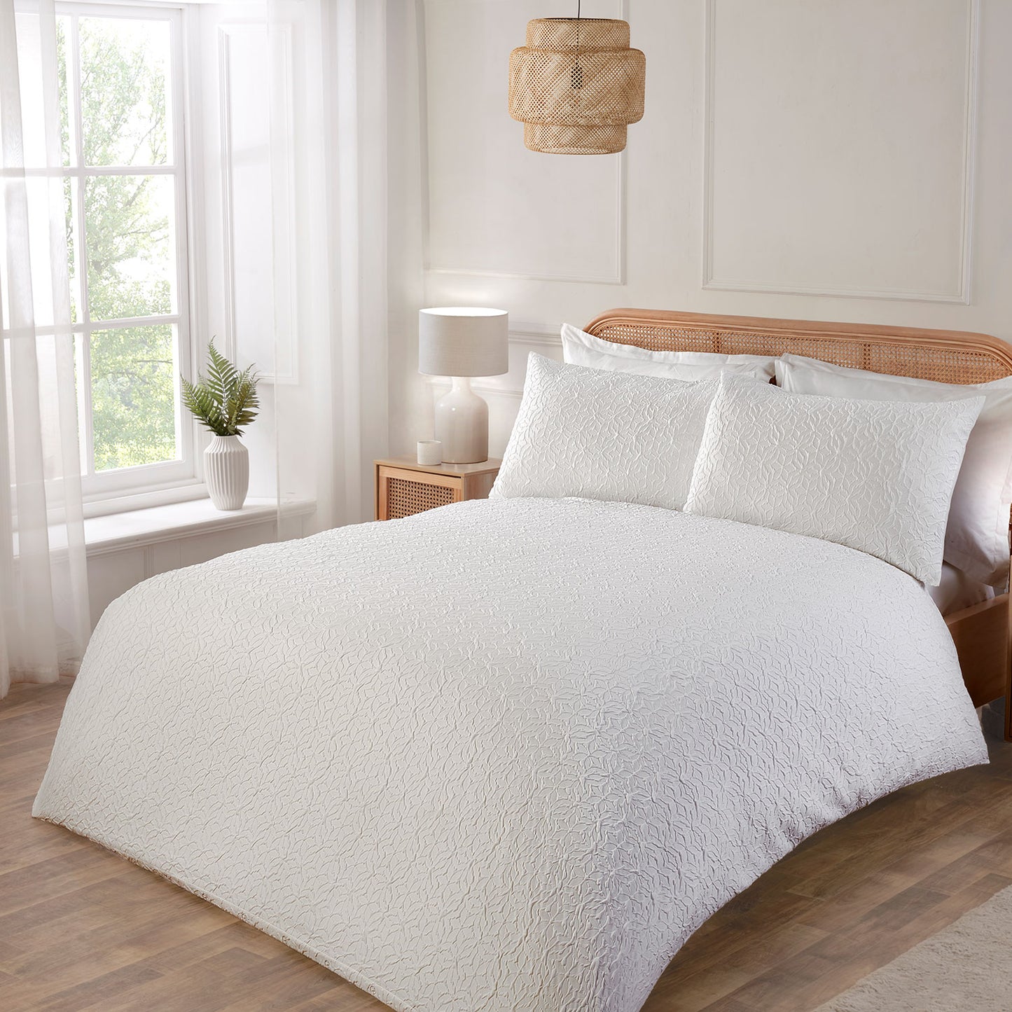 Florrie White Super Soft Textured Duvet Set