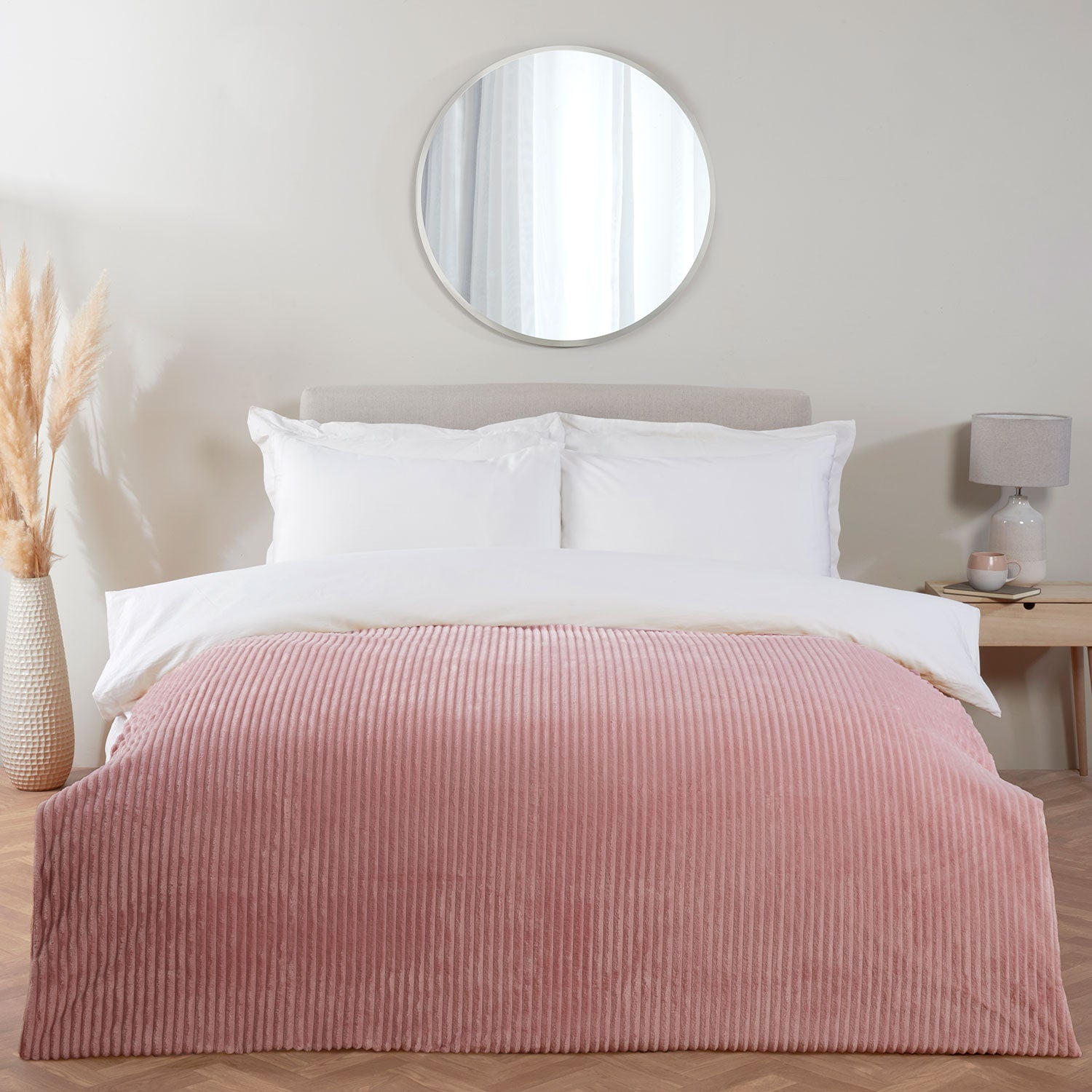 Brooklyn Blush Chunky Ribbed Fleece Throw