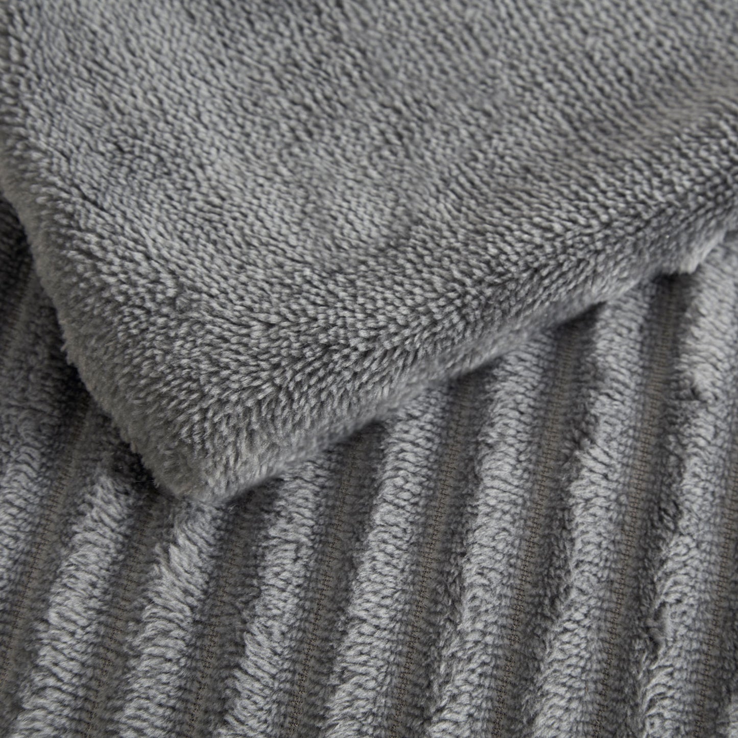 Brooklyn Charcoal Chunky Ribbed Fleece Throw (130cm x 180cm)