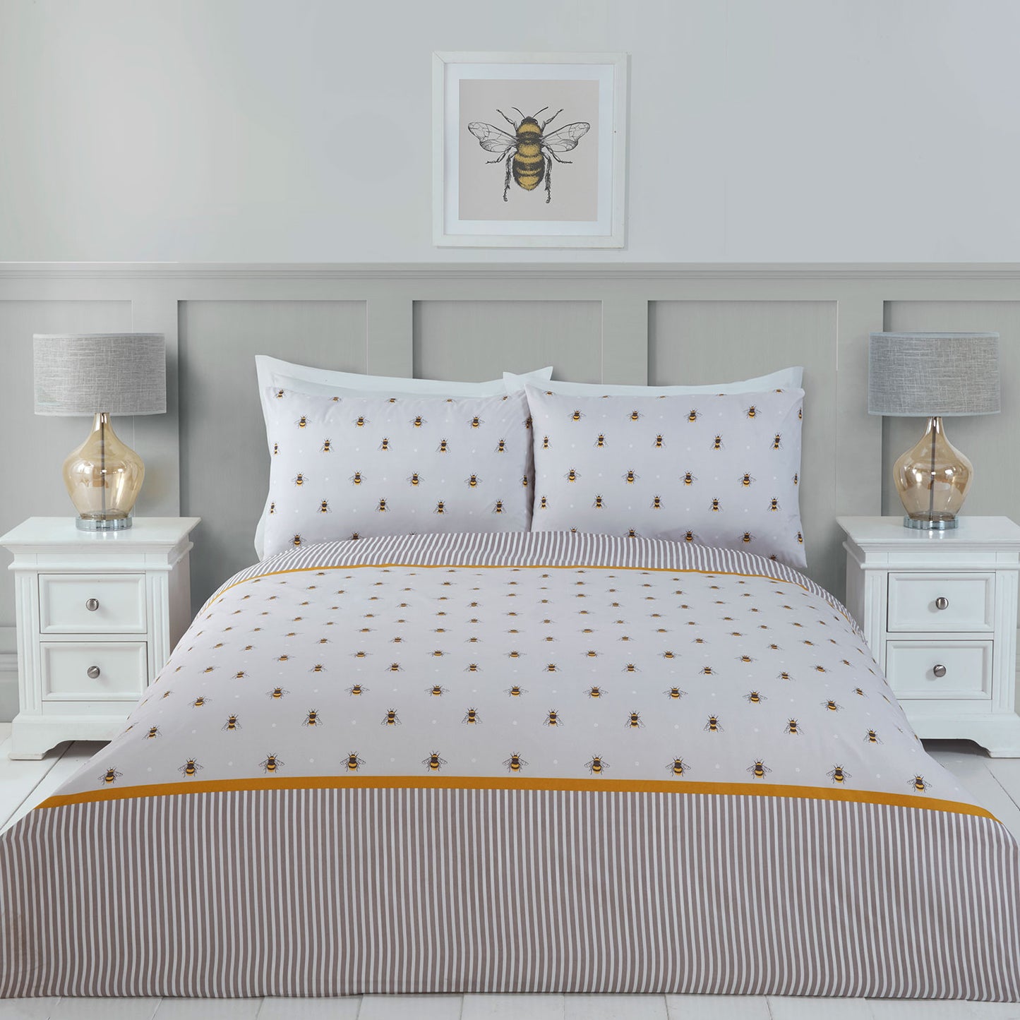 Honey Bee Reversible Super Soft Duvet Set