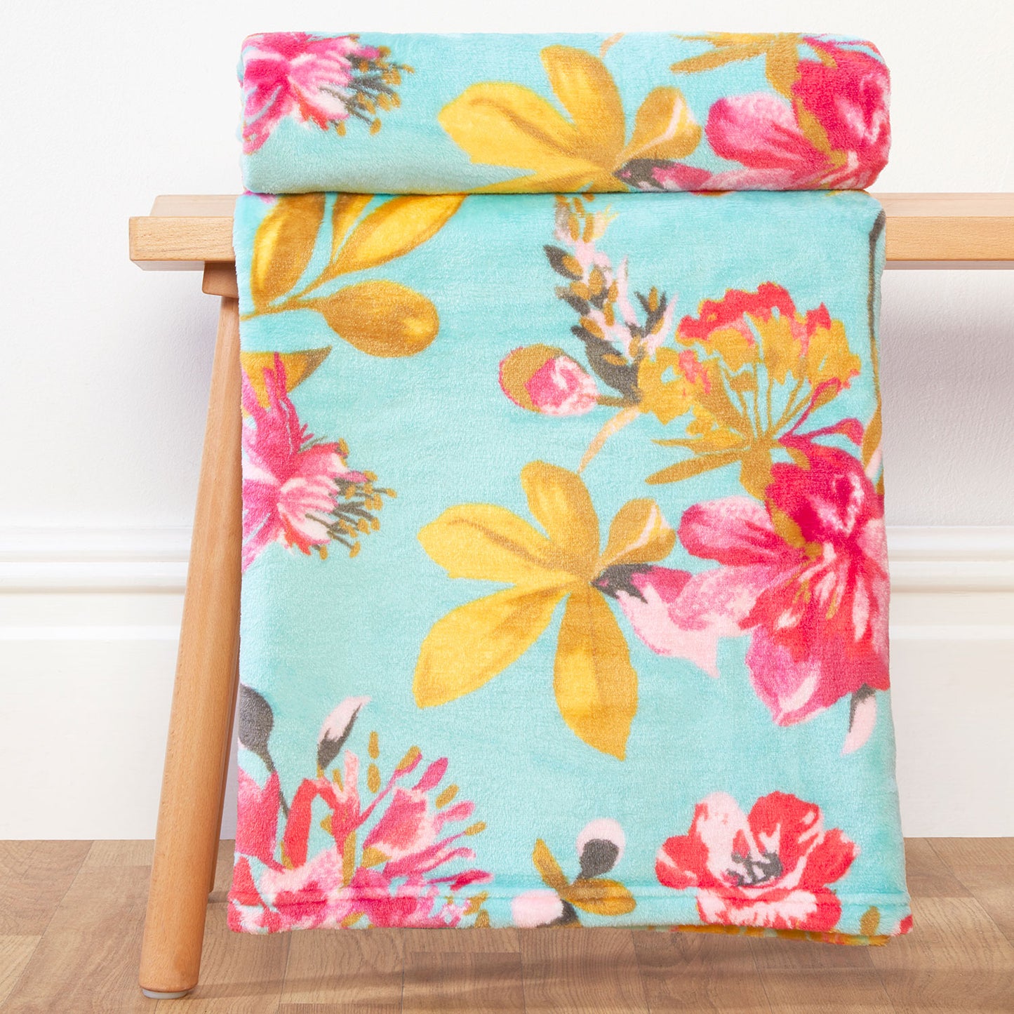 Lara Aqua Printed Fleece Throw (130cm x 150cm)