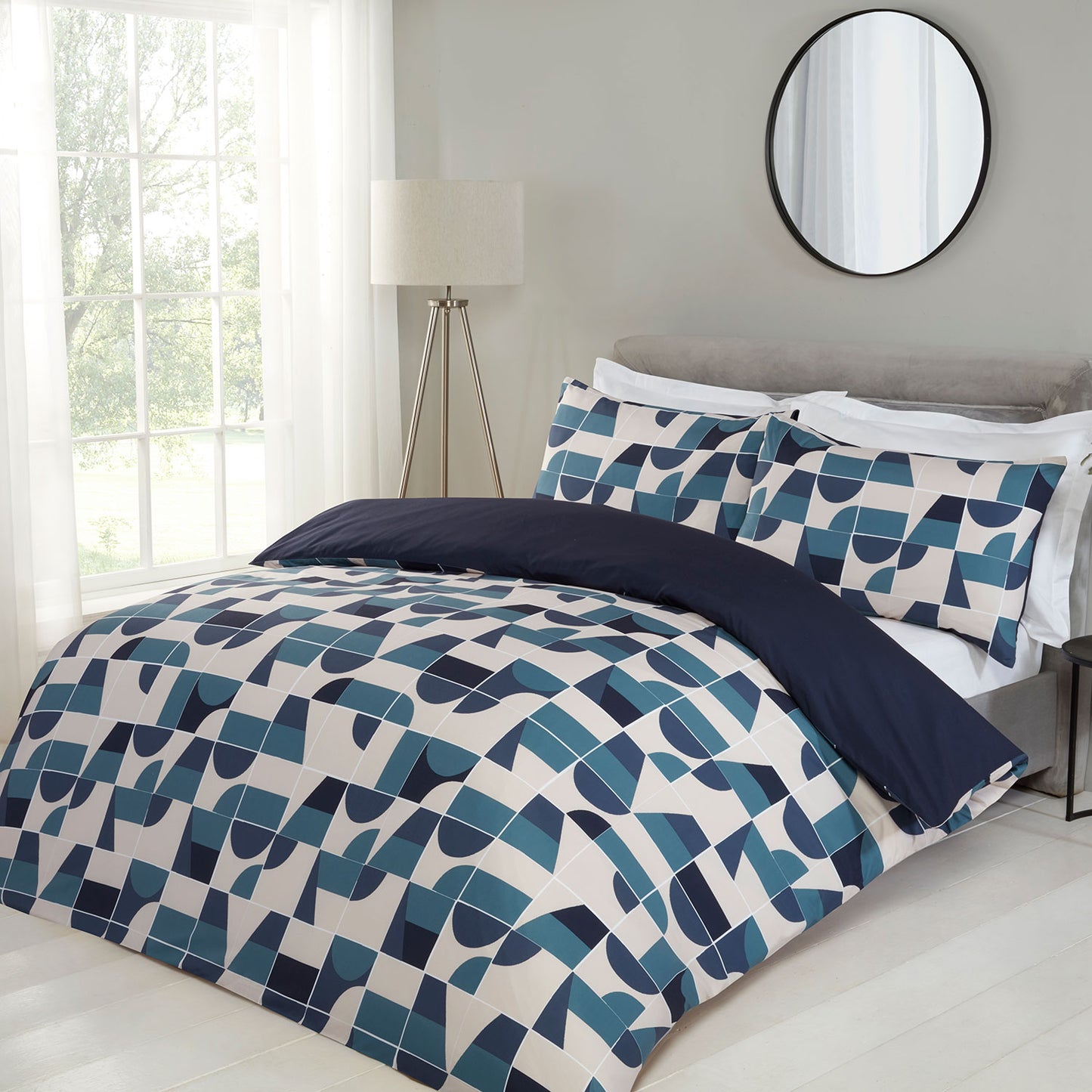Otto Navy Blue Geometric Super Soft Duvet Set – Julian Charles Home