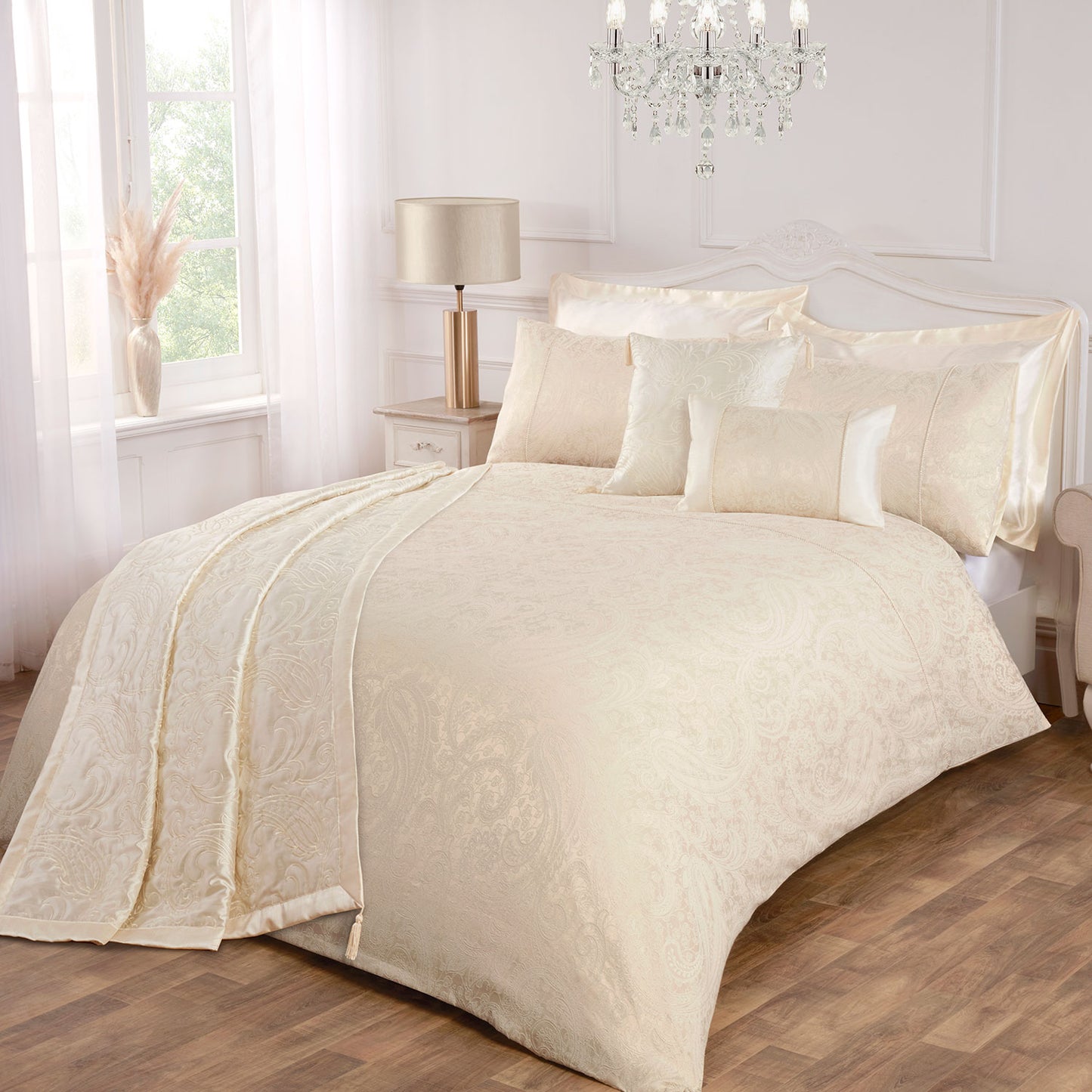 Paisley Cream Luxury Cotton Rich Jacquard Duvet Cover