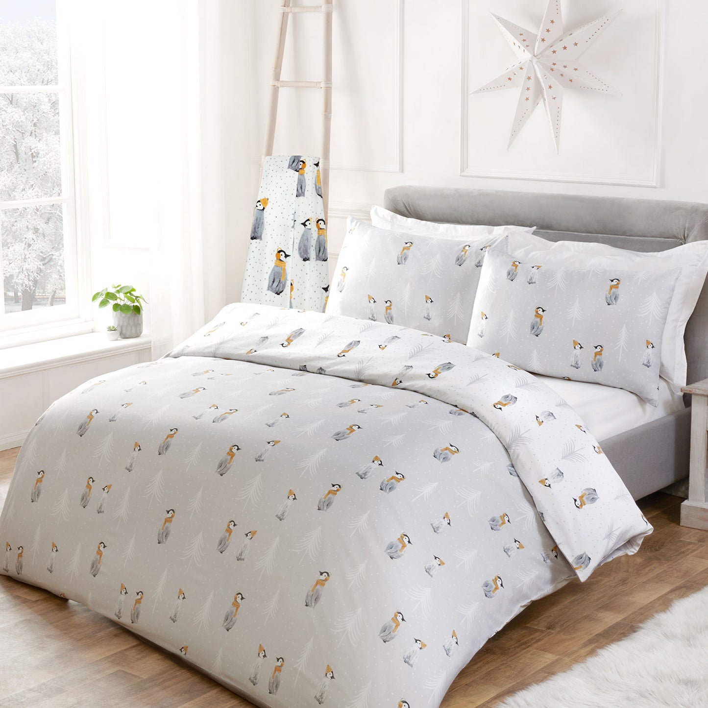 Penguin Pals Grey Reversible Duvet Set