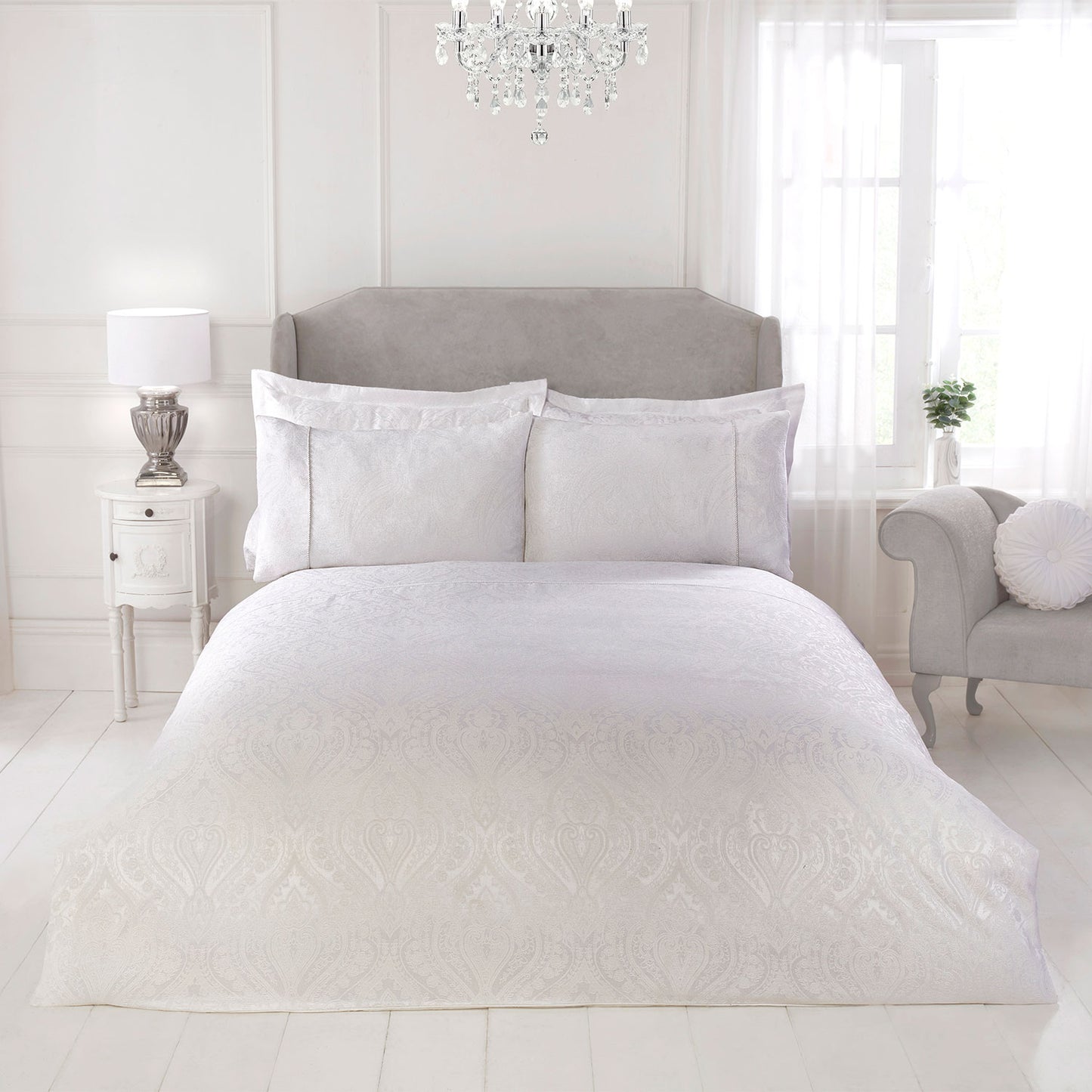 Regency White Luxury Cotton Rich Jacquard Duvet Cover